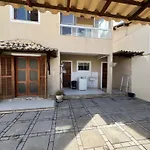 Casa Com Piscina, Churrasqueira E Ar Condicionado Em Condominio