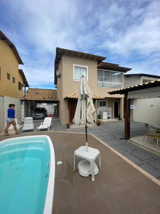 Casa Com Piscina, Churrasqueira E Ar Condicionado Em
